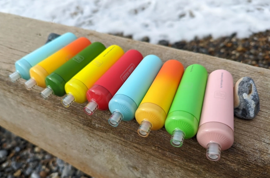 Geek Bar X6000 TF-NIC Disposable Vape - Ros Litchi: En Smakrik Upplevelse för Sveriges Vapare
